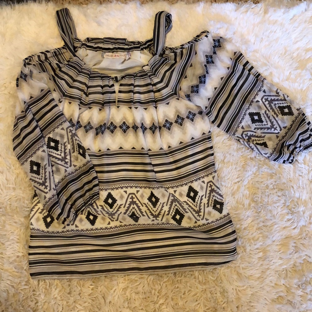 Chelsea Violet off the shoulder top